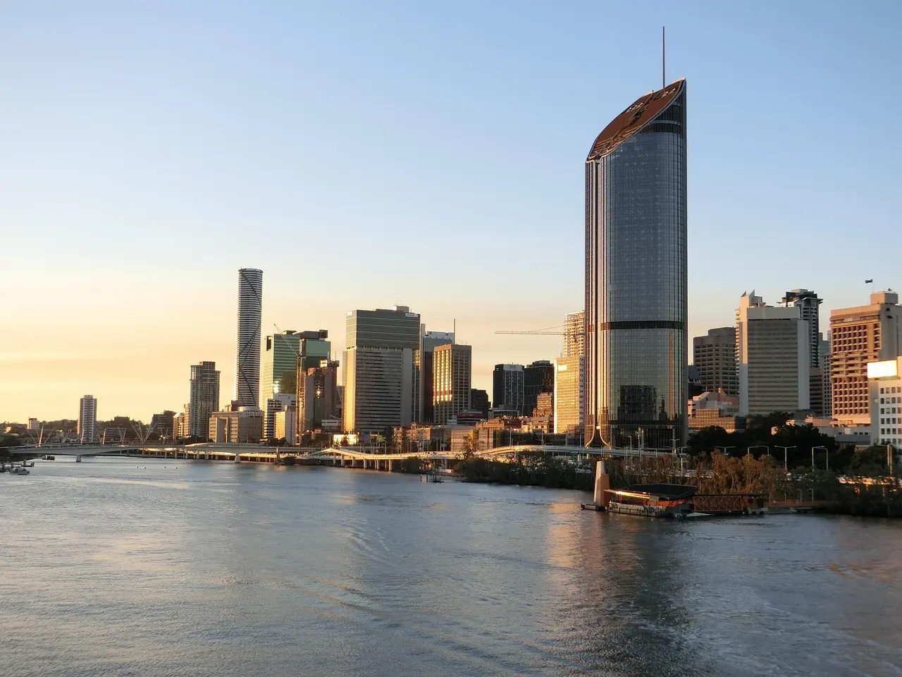 Hvordan er vejret i Brisbane i februar måned?