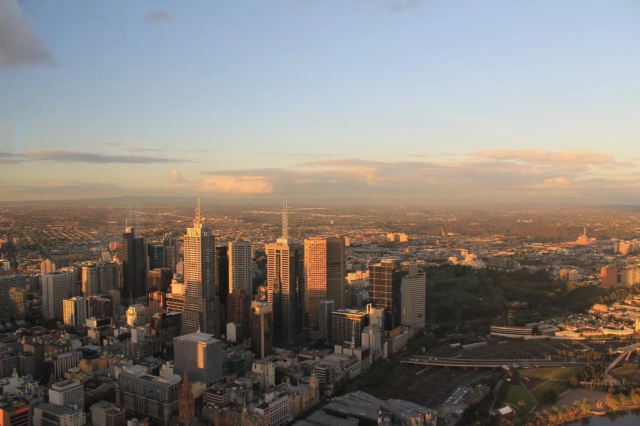 Hvordan er vejret i Melbourne i marts måned?